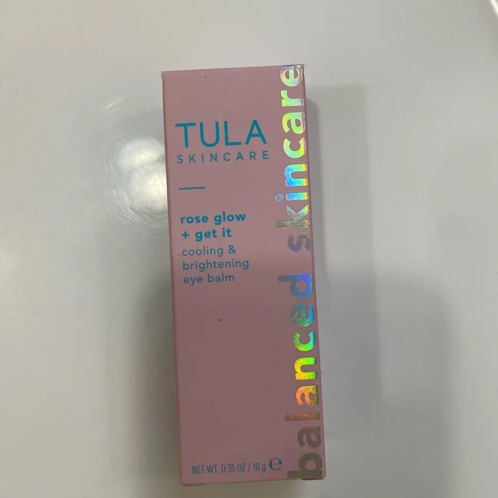 NEW IN BOX Tula Skincare Rose Glow Eye Balm - Picture 2 of 3